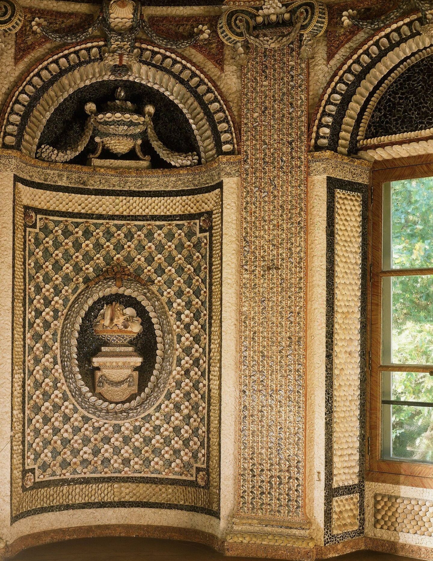 Design Threads: How To Make A Shell Mirror - Kit Kemp Design Studio