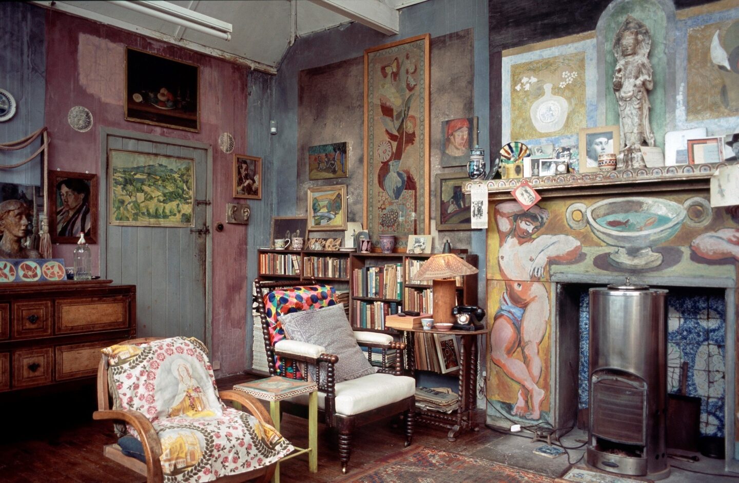 How to Create a Bloomsbury Inspired Interior - Kit Kemp Design Studio